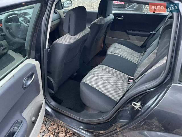 Серый Рено Меган, объемом двигателя 1.6 л и пробегом 191 тыс. км за 4700 $, фото 18 на Automoto.ua