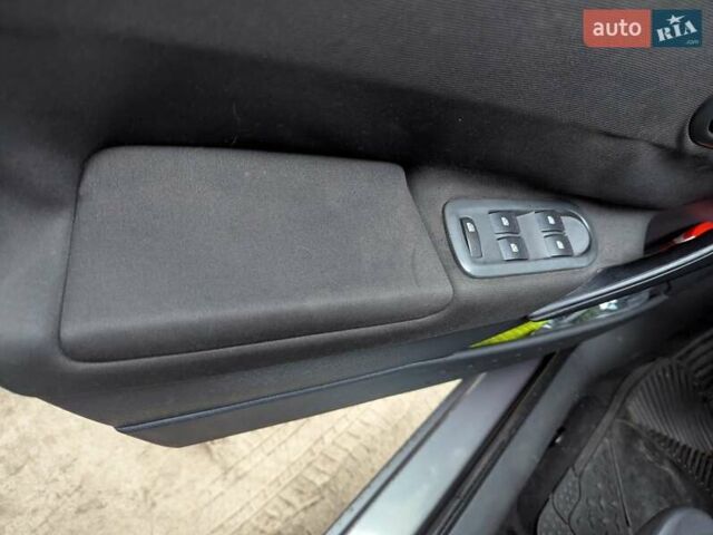 Сірий Рено Меган, об'ємом двигуна 1.6 л та пробігом 275 тис. км за 4399 $, фото 6 на Automoto.ua