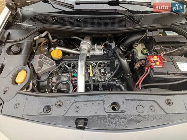 Серый Рено Меган, объемом двигателя 1.5 л и пробегом 275 тыс. км за 4150 $, фото 12 на Automoto.ua