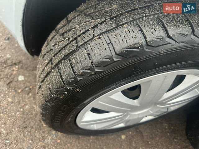Серый Рено Меган, объемом двигателя 2 л и пробегом 309 тыс. км за 4300 $, фото 15 на Automoto.ua