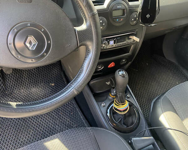 Сірий Рено Меган, об'ємом двигуна 1.46 л та пробігом 286 тис. км за 4200 $, фото 3 на Automoto.ua