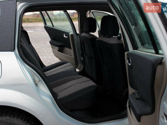 Серый Рено Меган, объемом двигателя 1.6 л и пробегом 300 тыс. км за 3700 $, фото 17 на Automoto.ua