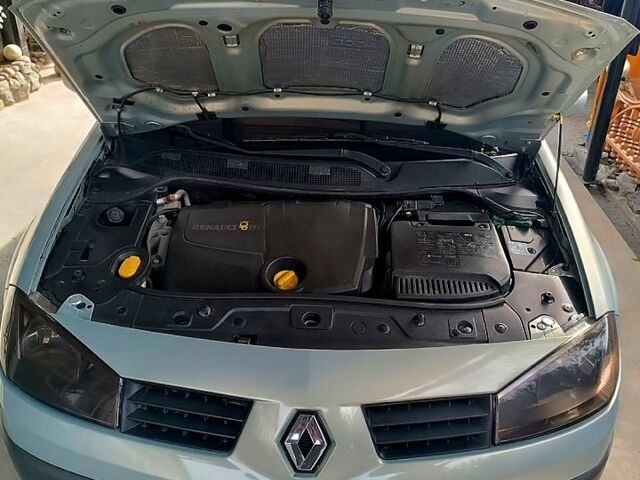 Серый Рено Меган, объемом двигателя 1.9 л и пробегом 314 тыс. км за 4700 $, фото 6 на Automoto.ua