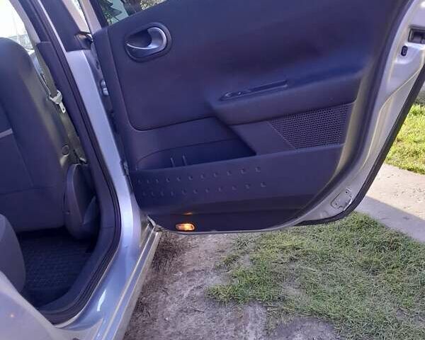 Серый Рено Меган, объемом двигателя 1.6 л и пробегом 240 тыс. км за 4650 $, фото 10 на Automoto.ua