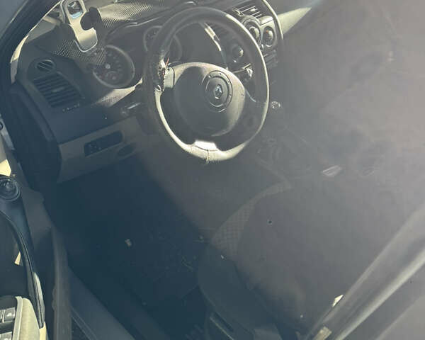 Серый Рено Меган, объемом двигателя 1.46 л и пробегом 400 тыс. км за 3800 $, фото 2 на Automoto.ua