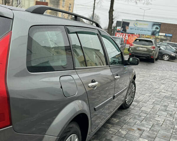 Серый Рено Меган, объемом двигателя 1.6 л и пробегом 300 тыс. км за 3850 $, фото 31 на Automoto.ua