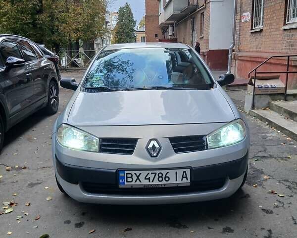 Сірий Рено Меган, об'ємом двигуна 1.46 л та пробігом 245 тис. км за 3700 $, фото 3 на Automoto.ua