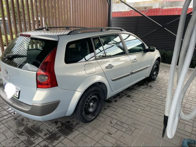 Рено Меган 2004 в Черкассах на Automoto.ua Серый Рено Меган, объемом двигателя 1.9 л и пробегом 250 тыс. км за 3800 $, фото 2 на Automoto.ua