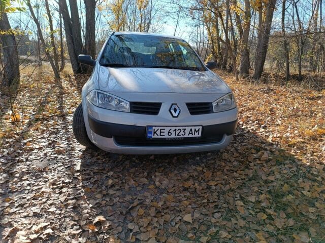Сірий Рено Меган, об'ємом двигуна 1.5 л та пробігом 315 тис. км за 4299 $, фото 3 на Automoto.ua