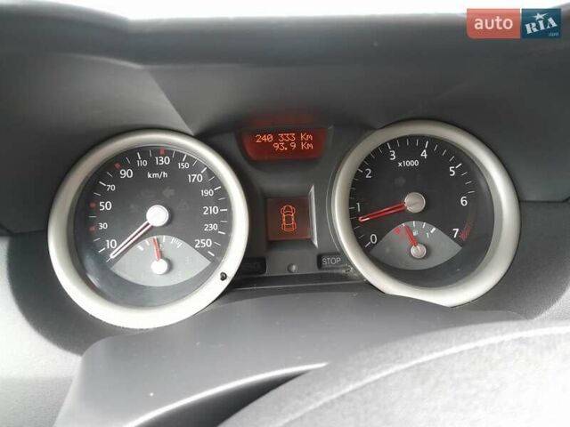 Серый Рено Меган, объемом двигателя 1.6 л и пробегом 240 тыс. км за 4650 $, фото 18 на Automoto.ua
