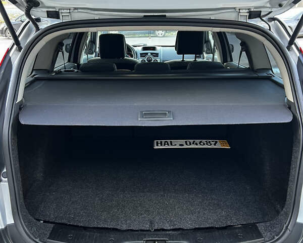 Рено Меган 2004 в Тернополе на Automoto.ua Серый Рено Меган, объемом двигателя 1.6 л и пробегом 194 тыс. км за 4900 $, фото 32 на Automoto.ua