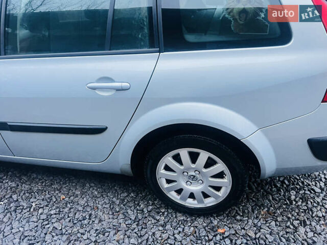 Серый Рено Меган, объемом двигателя 1.39 л и пробегом 207 тыс. км за 4600 $, фото 21 на Automoto.ua