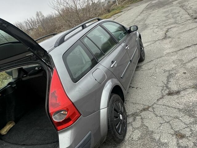 Серый Рено Меган, объемом двигателя 2 л и пробегом 263 тыс. км за 4500 $, фото 3 на Automoto.ua