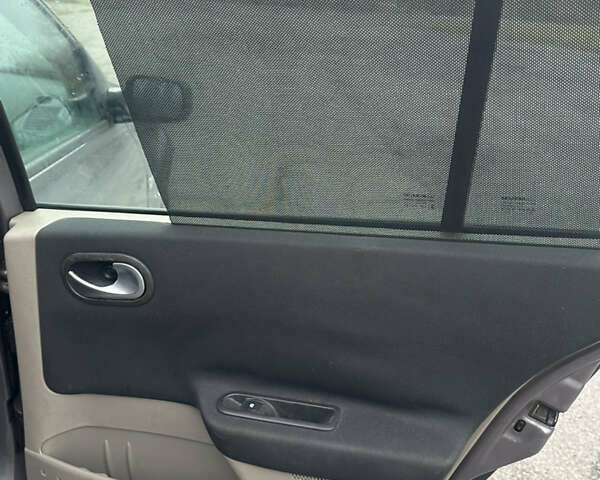 Серый Рено Меган, объемом двигателя 2 л и пробегом 263 тыс. км за 4500 $, фото 4 на Automoto.ua