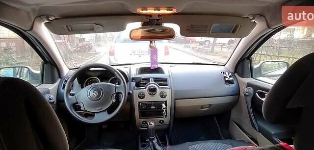 Серый Рено Меган, объемом двигателя 1.5 л и пробегом 226 тыс. км за 4850 $, фото 3 на Automoto.ua