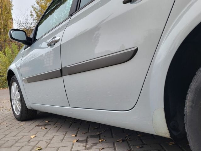 Серый Рено Меган, объемом двигателя 1.6 л и пробегом 204 тыс. км за 4950 $, фото 9 на Automoto.ua