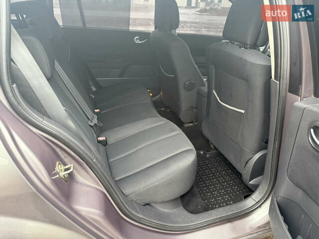 Серый Рено Меган, объемом двигателя 1.87 л и пробегом 266 тыс. км за 3900 $, фото 14 на Automoto.ua