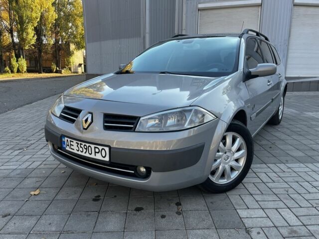 Серый Рено Меган, объемом двигателя 1.6 л и пробегом 220 тыс. км за 3900 $, фото 1 на Automoto.ua