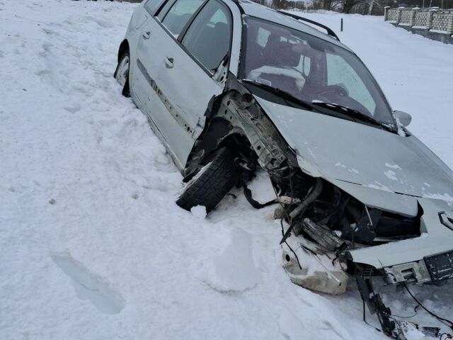Сірий Рено Меган, об'ємом двигуна 0 л та пробігом 400 тис. км за 2000 $, фото 1 на Automoto.ua