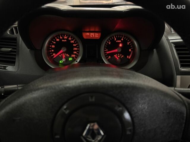 Серый Рено Меган, объемом двигателя 0 л и пробегом 158 тыс. км за 5400 $, фото 10 на Automoto.ua