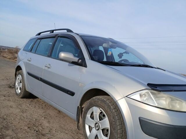 Серый Рено Меган, объемом двигателя 1.5 л и пробегом 417 тыс. км за 4500 $, фото 2 на Automoto.ua