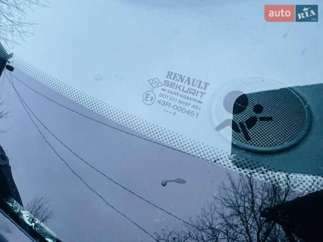 Серый Рено Меган, объемом двигателя 1.39 л и пробегом 207 тыс. км за 4600 $, фото 13 на Automoto.ua