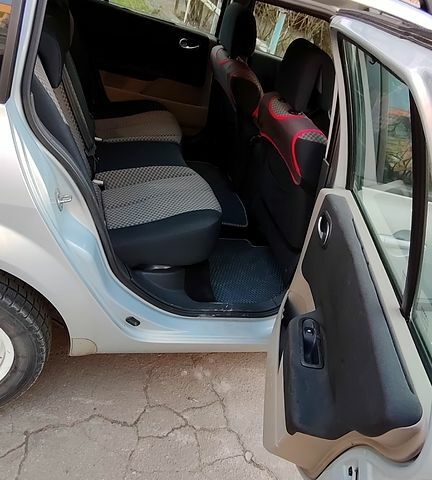 Сірий Рено Меган, об'ємом двигуна 1.5 л та пробігом 226 тис. км за 4850 $, фото 7 на Automoto.ua