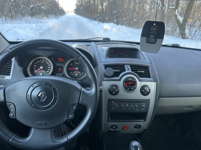 Сірий Рено Меган, об'ємом двигуна 1.5 л та пробігом 420 тис. км за 3600 $, фото 10 на Automoto.ua