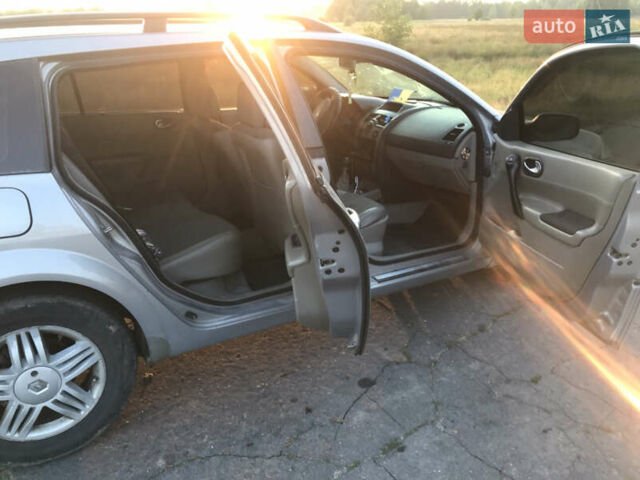 Серый Рено Меган, объемом двигателя 1.87 л и пробегом 270 тыс. км за 4250 $, фото 2 на Automoto.ua