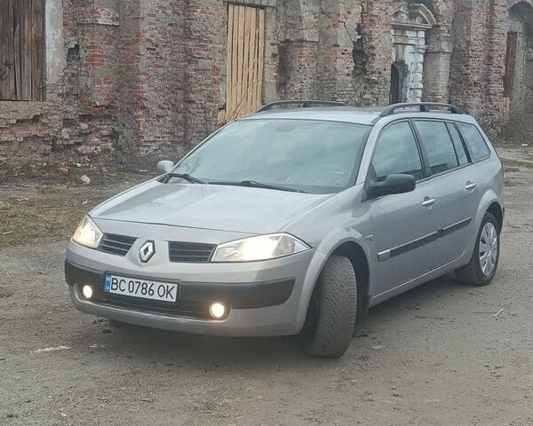 Серый Рено Меган, объемом двигателя 1.6 л и пробегом 400 тыс. км за 2999 $, фото 2 на Automoto.ua