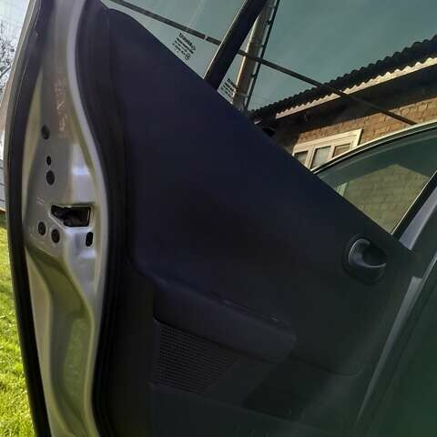 Серый Рено Меган, объемом двигателя 1.6 л и пробегом 240 тыс. км за 4650 $, фото 7 на Automoto.ua