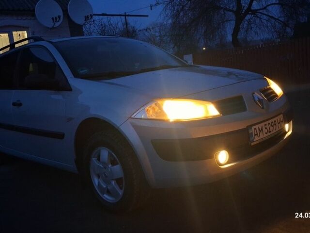 Серый Рено Меган, объемом двигателя 1.4 л и пробегом 225 тыс. км за 4150 $, фото 5 на Automoto.ua