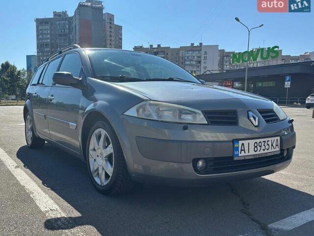 Серый Рено Меган, объемом двигателя 2 л и пробегом 190 тыс. км за 3800 $, фото 2 на Automoto.ua
