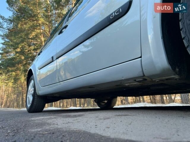 Серый Рено Меган, объемом двигателя 1.5 л и пробегом 250 тыс. км за 3999 $, фото 22 на Automoto.ua