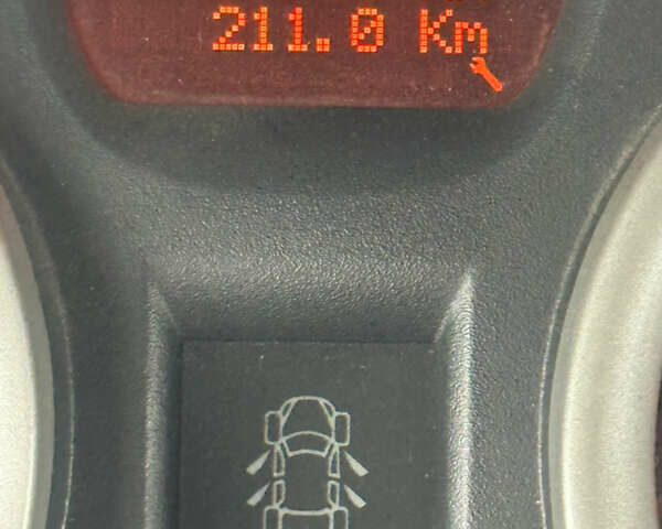 Серый Рено Меган, объемом двигателя 2 л и пробегом 263 тыс. км за 4500 $, фото 19 на Automoto.ua