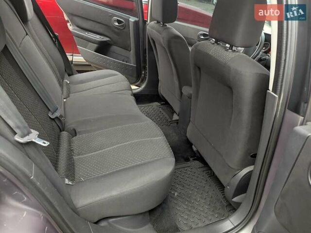 Сірий Рено Меган, об'ємом двигуна 1.6 л та пробігом 275 тис. км за 4399 $, фото 9 на Automoto.ua