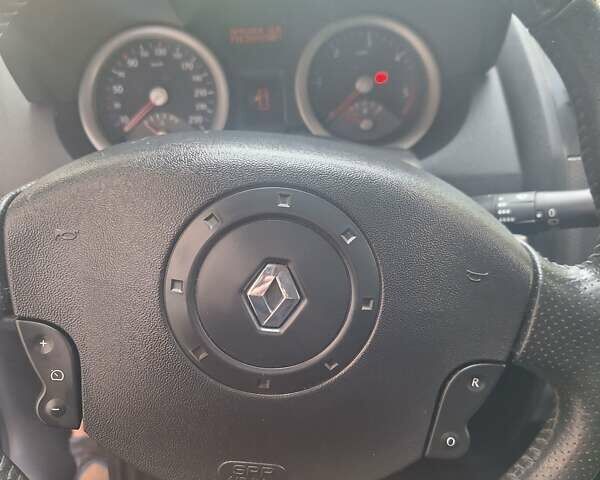 Сірий Рено Меган, об'ємом двигуна 1.87 л та пробігом 260 тис. км за 5108 $, фото 4 на Automoto.ua