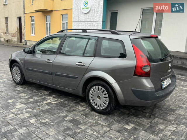 Серый Рено Меган, объемом двигателя 1.6 л и пробегом 300 тыс. км за 3850 $, фото 16 на Automoto.ua