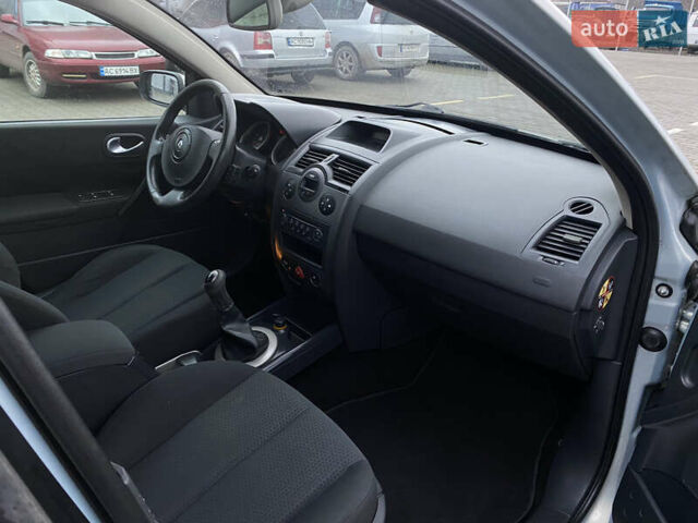 Серый Рено Меган, объемом двигателя 1.6 л и пробегом 158 тыс. км за 3999 $, фото 24 на Automoto.ua