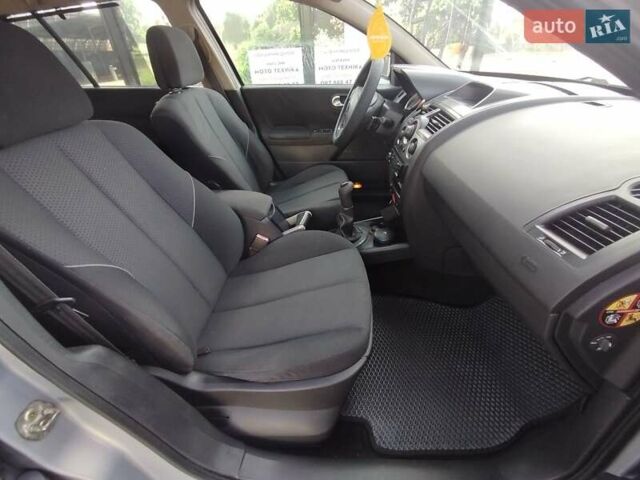 Рено Меган 2004 у Первомайськ на Automoto.ua Сірий Рено Меган, об'ємом двигуна 1.6 л та пробігом 233 тис. км за 4500 $, фото 34 на Automoto.ua