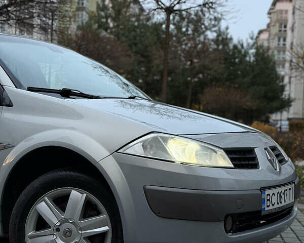 Сірий Рено Меган, об'ємом двигуна 1.46 л та пробігом 351 тис. км за 3900 $, фото 26 на Automoto.ua