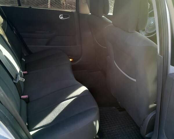 Серый Рено Меган, объемом двигателя 1.6 л и пробегом 240 тыс. км за 4650 $, фото 9 на Automoto.ua