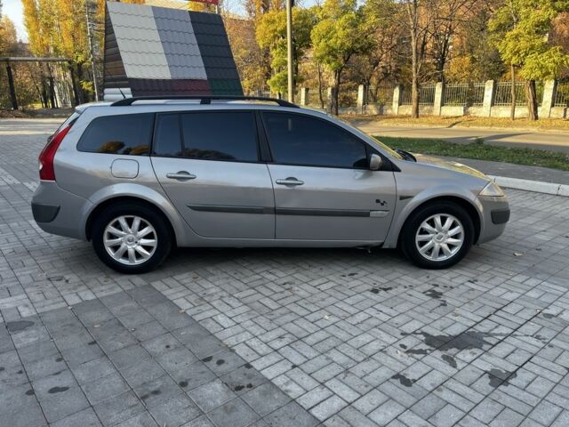 Серый Рено Меган, объемом двигателя 1.6 л и пробегом 220 тыс. км за 3900 $, фото 7 на Automoto.ua