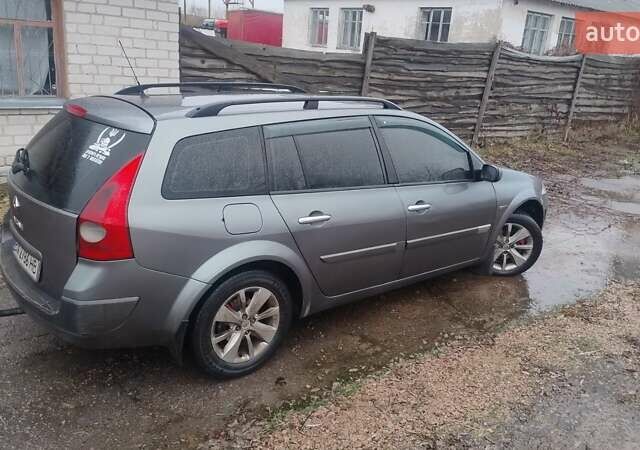 Серый Рено Меган, объемом двигателя 1.87 л и пробегом 430 тыс. км за 3250 $, фото 3 на Automoto.ua