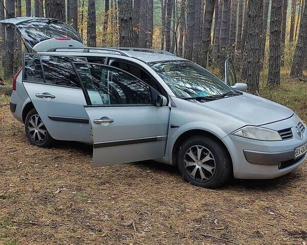 Рено Меган 2004 в Остоге на Automoto.ua Серый Рено Меган, объемом двигателя 1.9 л и пробегом 289 тыс. км за 4300 $, фото 19 на Automoto.ua