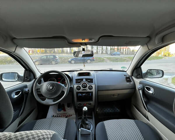 Рено Меган 2004 в Тернополе на Automoto.ua Серый Рено Меган, объемом двигателя 1.6 л и пробегом 194 тыс. км за 4900 $, фото 23 на Automoto.ua