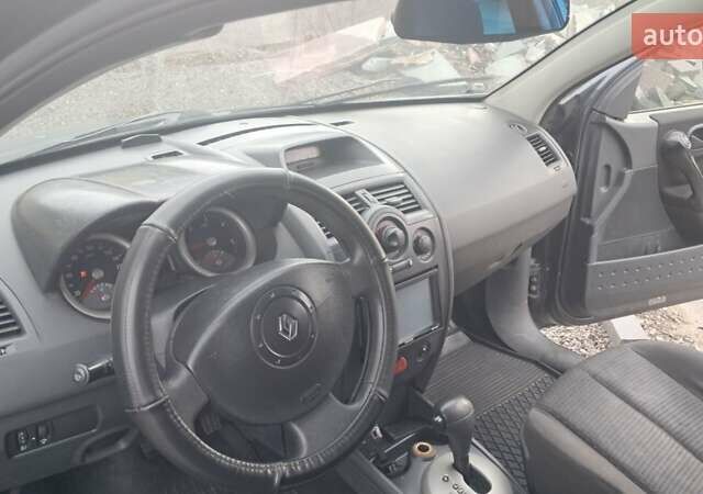 Сірий Рено Меган, об'ємом двигуна 1.46 л та пробігом 300 тис. км за 3299 $, фото 1 на Automoto.ua