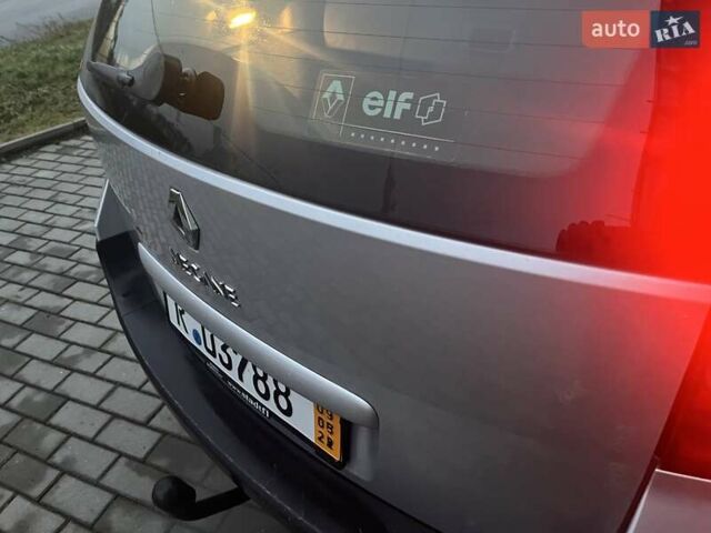 Серый Рено Меган, объемом двигателя 1.6 л и пробегом 168 тыс. км за 4499 $, фото 22 на Automoto.ua