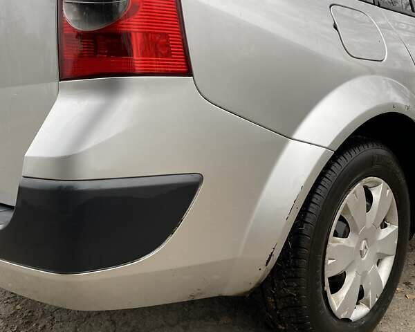 Серый Рено Меган, объемом двигателя 1.6 л и пробегом 248 тыс. км за 4700 $, фото 16 на Automoto.ua