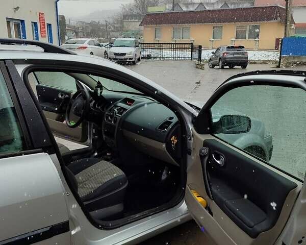 Сірий Рено Меган, об'ємом двигуна 1.5 л та пробігом 237 тис. км за 4250 $, фото 14 на Automoto.ua